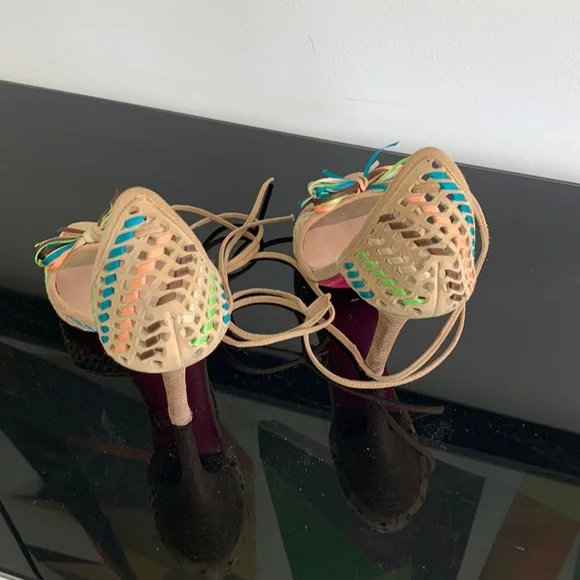 Emanuel Ungaro tan suede heels size 7 - Picture 3 of 7